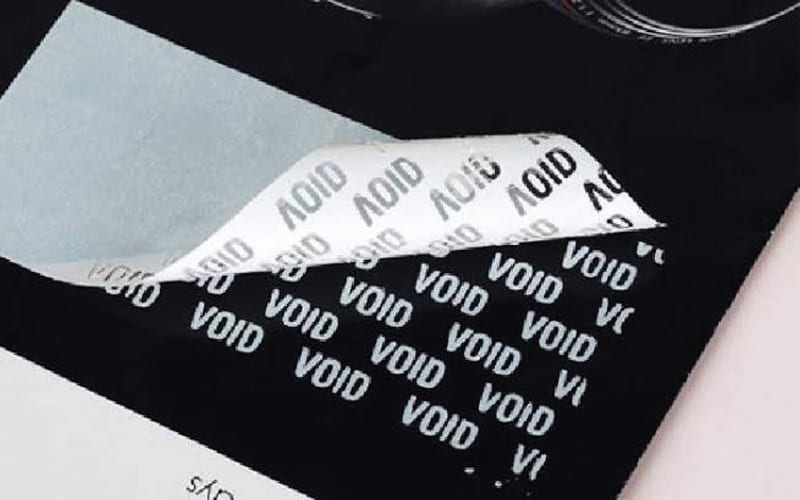 Security label peeling to reveal a repeating VOID pattern
